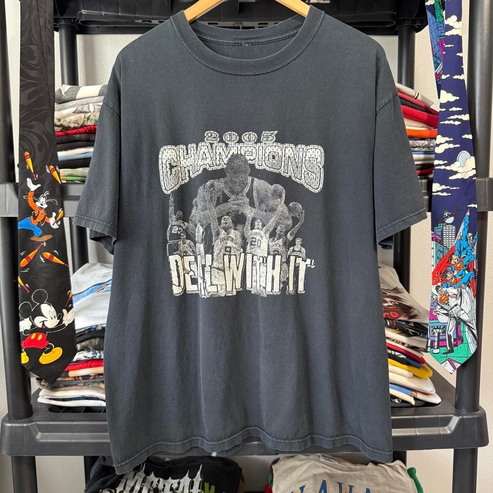 Y2K Black San Antonio Spurs 2005 NBA Champions T-Shirt Size XL Light Marks